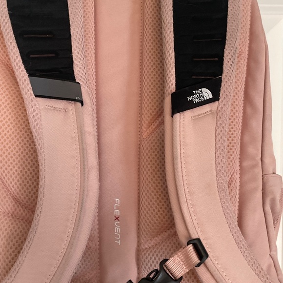 the north face borealis backpack pink - Picture 6 of 7